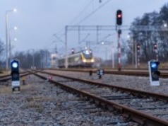 Podejrzany pakunek na torach. Pociągi wstrzymane