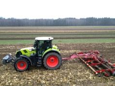 Bezstopniówka, dwa monitory. Testujemy ciągnik Claas Arion 660 Cmatic