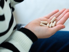 Mówią o nim "naturalna szczepionka". Co to jest colostrum i na co pomaga?