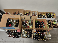 Sprzedawali alkohol bez koncesji – wspólne działania Policji i KAS w jednym z pubów na terenie Poznania