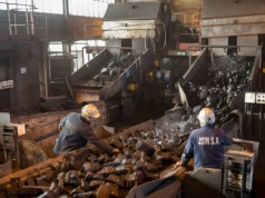 Górnicy znów chcą pieniędzy. Spór o Barbórkę i 3 mld straty w tle