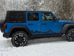 Pedantycznie utrzymany młody Jeep w cenie nowego „chińczyka”. Łączy ich tak samo wysokie spalanie, ale odporny na wszystko jest tylko jeden