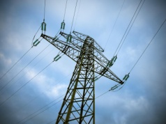 Awarie prądu na Podkarpaciu. Ekspert: w praktyce ciężko jest zbudować „pogodoodporną” sieć