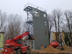 Dobiega koniec budowy strażackiej wspinalni. Modernizacje przechodzą także garaże i część socjalna