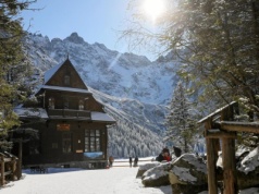 Tylko nieliczni widzieli Morskie Oko w takiej odsłonie! Zima w Tatrach zachwyca