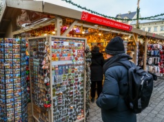 Świąteczny jarmark na Rynku Głównym otwarty (ZDJĘCIA)