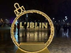 W Lublinie już świątecznie. Miejskie iluminacje rozświetliły centrum i Stare Miasto