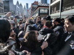 Protest w Nowym Jorku. Zablokowali agentów imigracyjnych w garażu