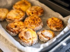 Weź kostkę twarogu i kilka dodatków. W mig przygotujesz pełnowartościowy i pyszny posiłek