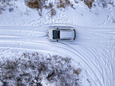W tych przypadkach obowiązuje zakaz wyprzedzania. To wykroczenie kosztuje w Niemczech 250 euro