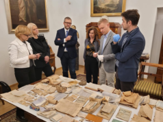 Skrytka pod podłogą na Saskiej Kępie. Sensacyjne odkrycie odsłania życie Warszawy sprzed Powstania