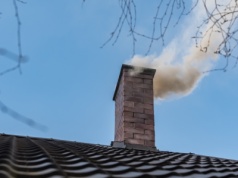 Czyste Powietrze dogorywa. Przez ban na popularny zamiennik węgla