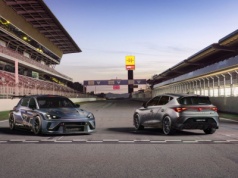 A przecież miały wyginąć! W nowych hot hatchach poczujesz się jak na wyścigu