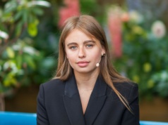 Oliwia Bieniuk zrobiła fanom żart. Mogli się zdziwić, kiedy zobaczyli jej brzuch