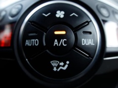 Serwis klimatyzacji – nawet zimą! Dlaczego ozonowanie i odgrzybianie są kluczowe w grudniu?