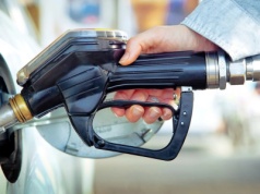 Prezenty dla kierowców. W grudniu stanieją benzyna, diesel i autogaz