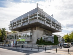 Jeden z ostatnich takich budynków Warszawy. To ocaliło go przed rozbiórką