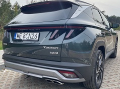 Ta opcja w Tucsonie zimą obnaża chińskie „superhybrydy”. Tańszy o 26 tys. zł i znacznie bezpieczniejszy w prowadzeniu