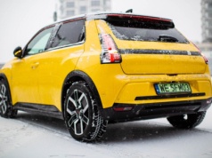Sukces! Nowe Renault 5 drugim najpopularniejszym elektrykiem Europy – październik 2025