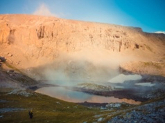 To najniebezpieczniejsze jezioro świata. Zbliż się do brzegu, a umrzesz w ciągu godziny