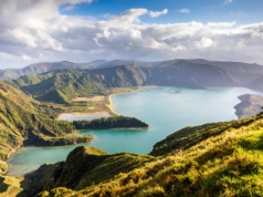 Ryanairem za niedługo już tam nie dolecisz 🇵🇹 Lizbona + island hooping po Azorach od 914 PLN 😍