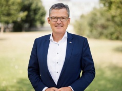 Wieloletni deputowany CDU: Niemcy były aroganckie wobec Polski, należy zapewnić finansowe zadośćuczynienie polskim ofiarom drugiej wojny światowej