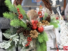 „Świąteczne drzewka pełne magii”. Cykl bezpłatnych warsztatów bożonarodzeniowe już wkrótce