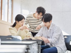 Koreańczycy stworzyli podręczniki AI. Miliardy wyrzucone w błoto