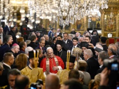 Leon w krainie meczetów. Z pierwszą pielgrzymką udał się do gorącego kotła