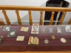 ’Miniatury. Mały format – wielka treść”. Nowa wystawa w Muzeum Diecezjalnym