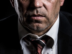 Rząd ochroni was przed mobbingiem. Szefowie psychopaci dziękują rządowi