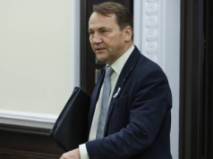 Sikorski krytycznie o prerogatywie prezydenta. "Prowadzi do paraliżu państwa"
