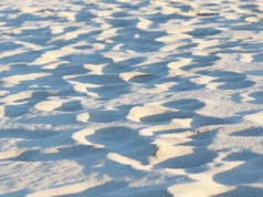 Przełomowe odkrycie w badaniu materiałów ziarnistych. Piasek zachowuje się inaczej niż sądziliśmy przez dekady