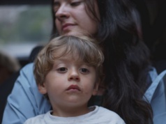 Matki chłopców łatwiej znajdują męża. Inaczej jest z matkami dziewczynek