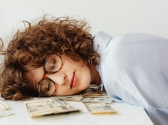 Międzynarodowy Fundusz Walutowy radzi Polsce, a nie ma o niej bladego pojęcia