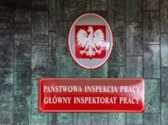 Rewolucja w umowach. Nadchodzi ważna reforma. Test PIP już budzi wątpliwości