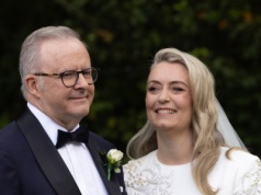 Premier wziął ślub. Oświadczył się w walentynki ZDJĘCIA