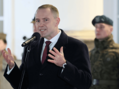 Reakcja Ukrainy na odwołane spotkanie Nawrockiego i Orbana