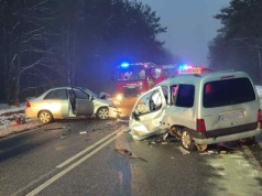 Tragiczny wypadek na DK 74. Nie żyje mężczyzna. Droga jest zablokowana