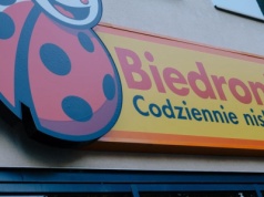 Biedronka wyprzedaje elektronikę. Sporo sprzętu w niższych cenach