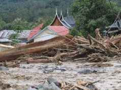 Indonezję pustoszą powodzie i osuwiska. "Wszystko przepadło"