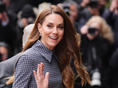 Skupiła na sobie wzrok. Miała już tę kreację na sobie, ale dodała nowy hit