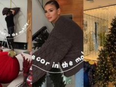 Klaudia Halejcio przystroiła willę za 12 milionów na święta: gigantyczne bombki, niezliczona ilość choinek, czerwone łańcuchy... (ZDJĘCIA)