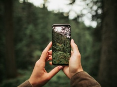 Dobry smartfon nie musi być drogi. Te budżetowe modele dorównują możliwościami flagowcom