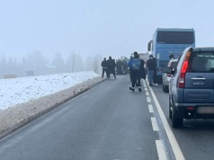 Starcie pseudokibiców na drodze. Interweniowała policja