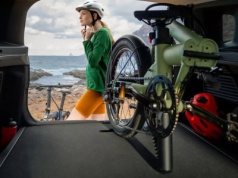 Tańsza, większa i z automatem. Europejska hybryda za 103 260 zł to ciekawa alternatywa dla Toyoty Yaris Cross