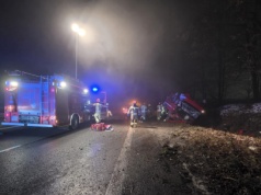 Wypadek z udziałem ciężarówki na DK-1. Droga w stronę Bielska-Białej zamknięta!