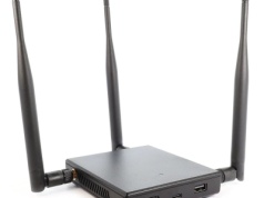 Włamywał się do kont kobiet, aby wykradać prywatne zdjęcia. Atak wykorzystywał publiczne sieci WiFi na lotniskach (Australia)