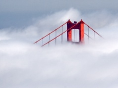 Rekordowy chłód i gęsta mgła paraliżują San Francisco i okolice