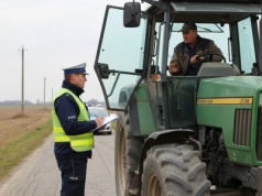 Ciągniki rolnicze pojadą szybciej! Prezydent podpisał ustawę